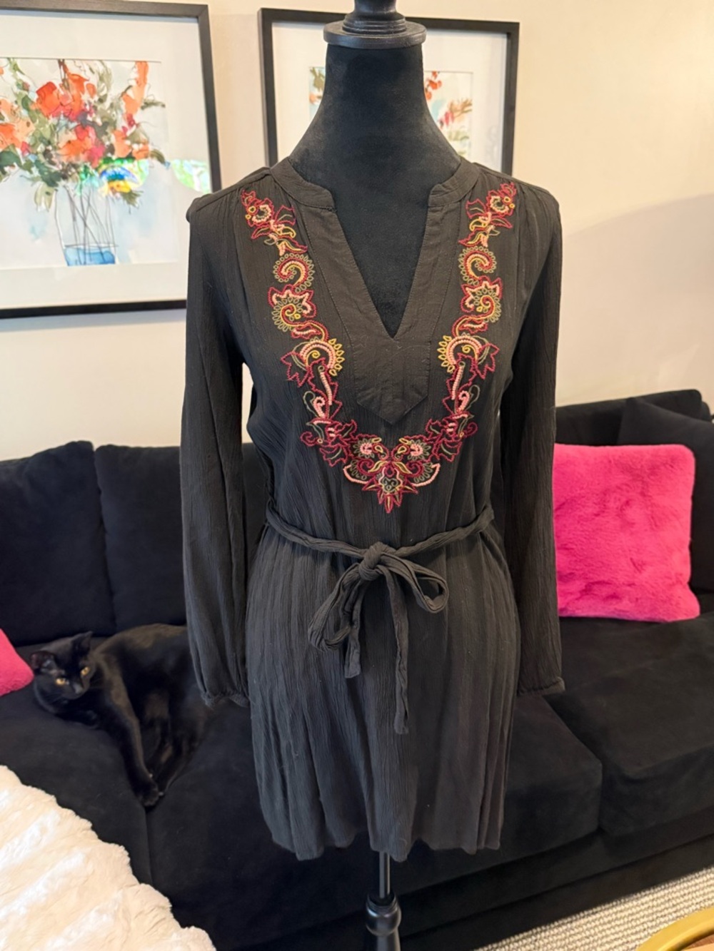 Jessica Simpson Black Long-Sleeve Embroidered V-Neck Tunic Dress